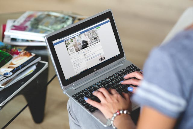Facecbook algoritmas 2025